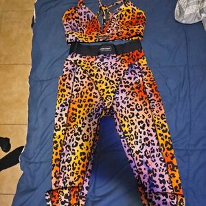Spotlight Sports Bra Caramel Leopard L💓 Lineup High-Waist Pocket Legging M